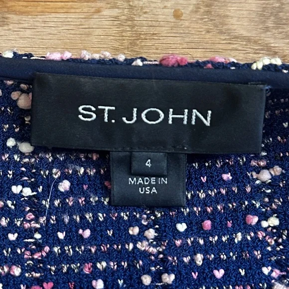 St. John Blue and Pink Tweed Blazer - Picture 2 of 13